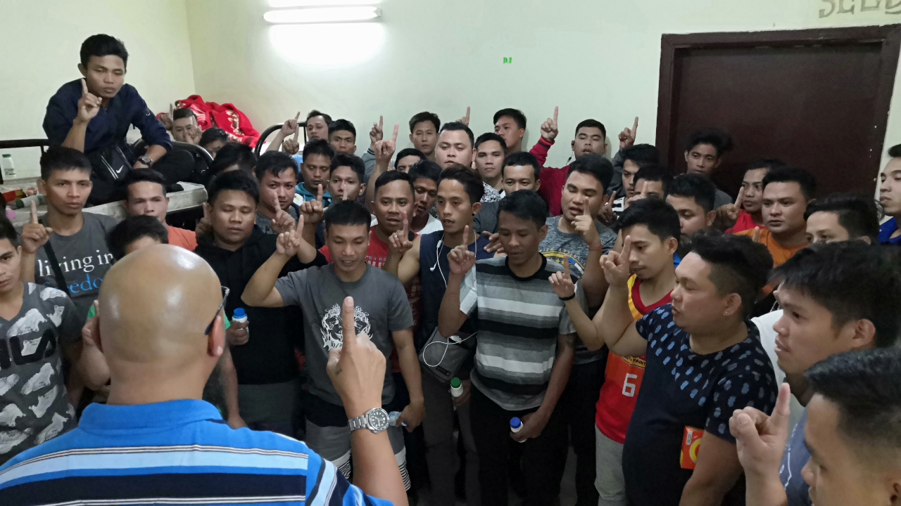 إسلام 41 رجل من الجالية الفلبينية 
